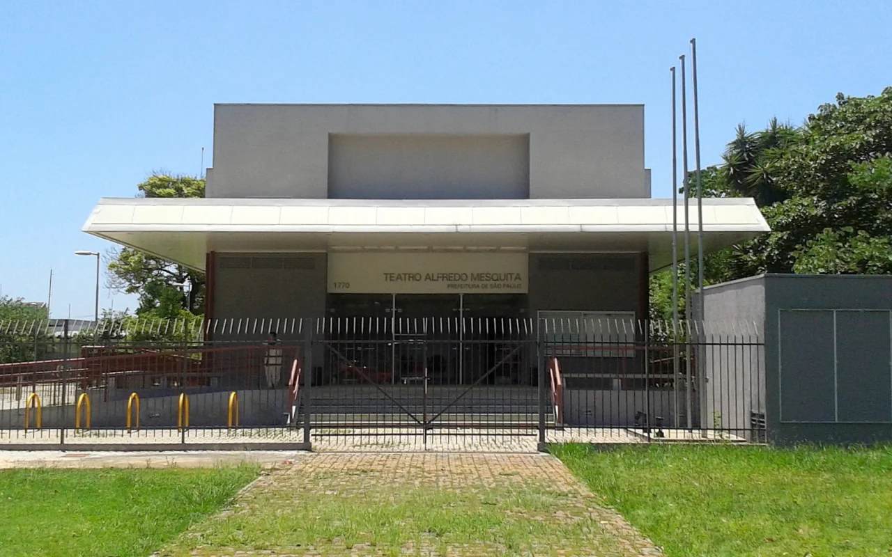 Imagem ilustrativa: Teatro Alfredo Mesquita 01.jpg