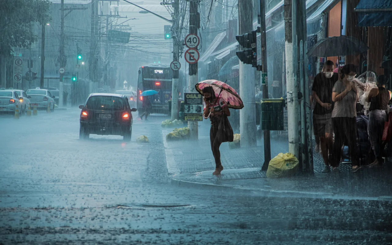 São Paulo terá calor de 33°C e pode ter chuva forte nesta terça