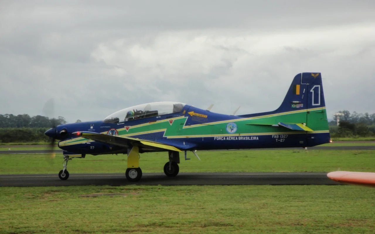 Domingo Aéreo 2026: Esquadrilha da Fumaça e drift no Campo de Marte