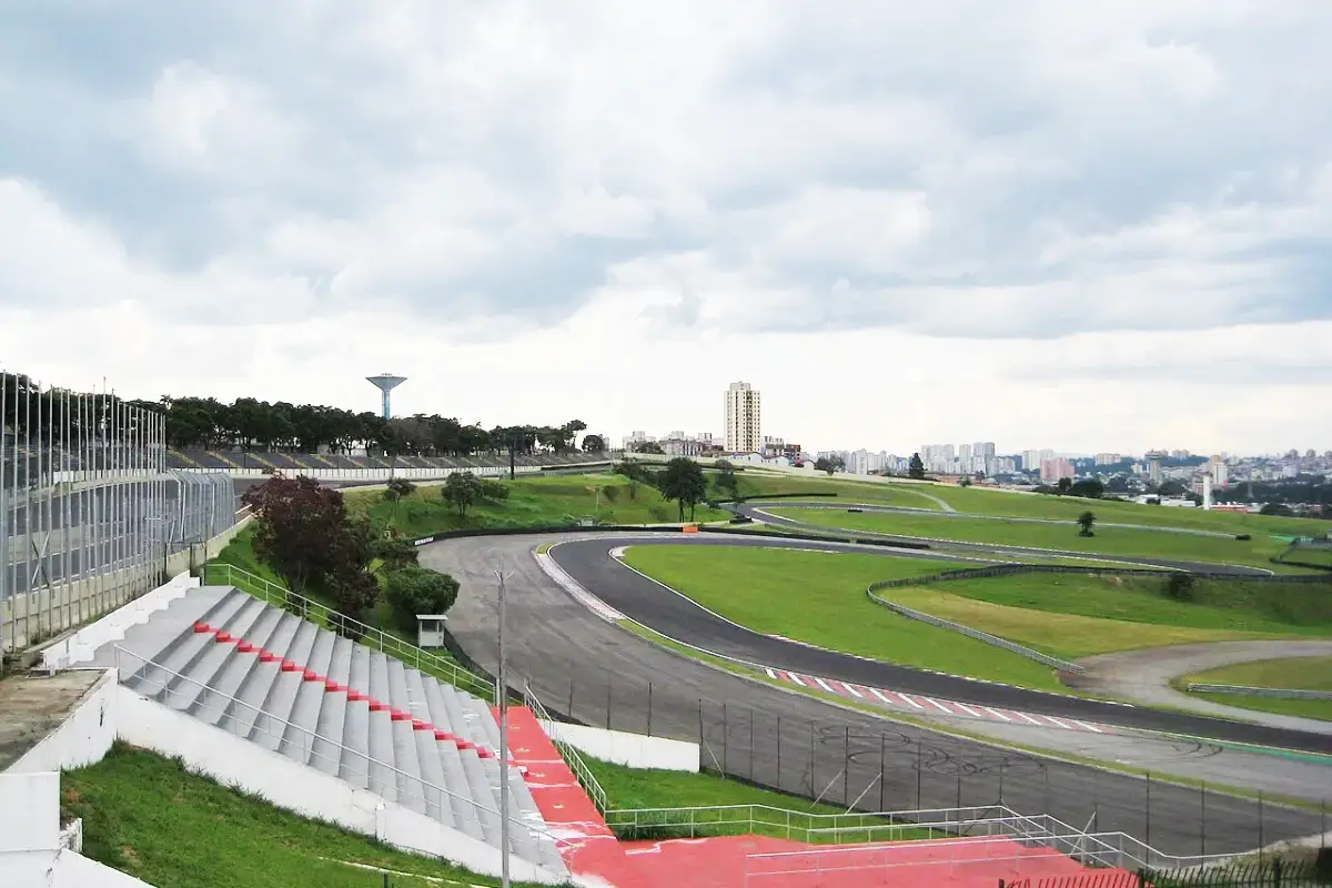 Cate seleciona 2.700 temporários para a Fórmula 1 em Interlagos