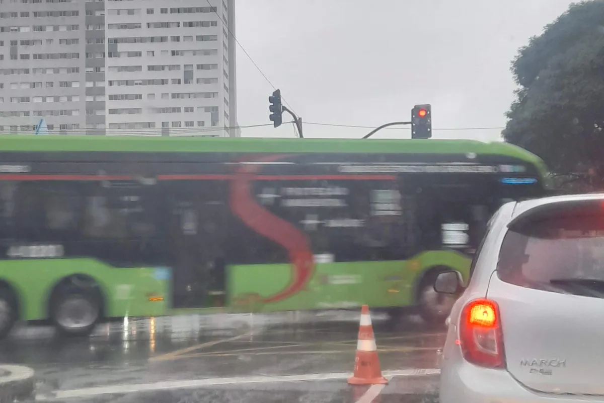 Sem Metrô, SP precisaria de 16 marginais, diz comparação