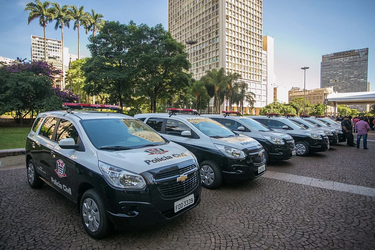 Polícia apreende eletrônicos em investigação sobre desabamento na Penha