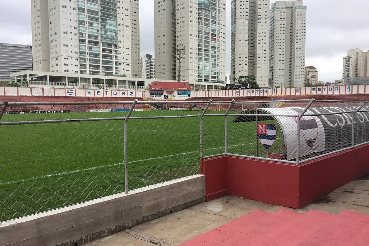 Iris Sesso destaca evolução da base feminina do Corinthians