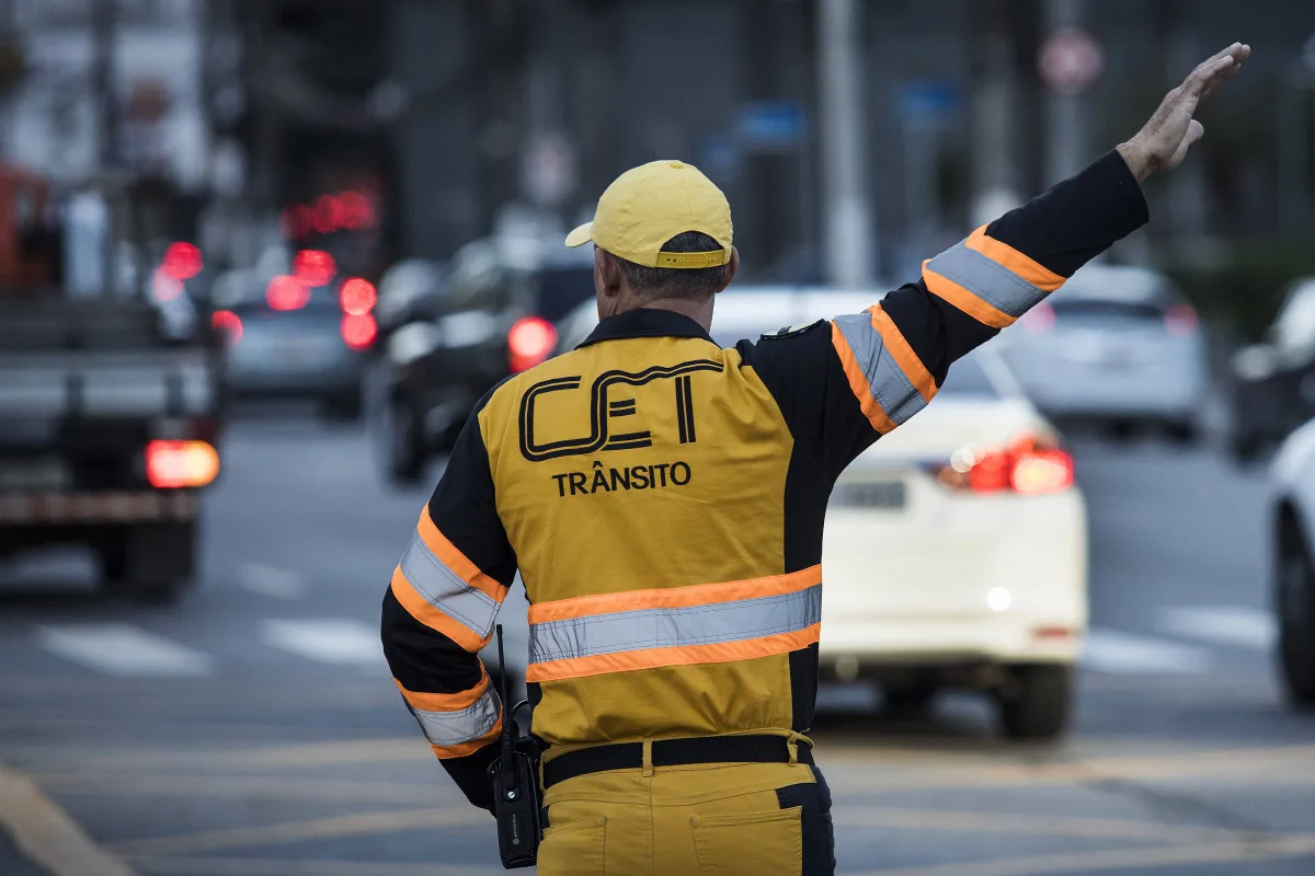 CET monitora trânsito na Avenida Deputado Cantídio Sampaio