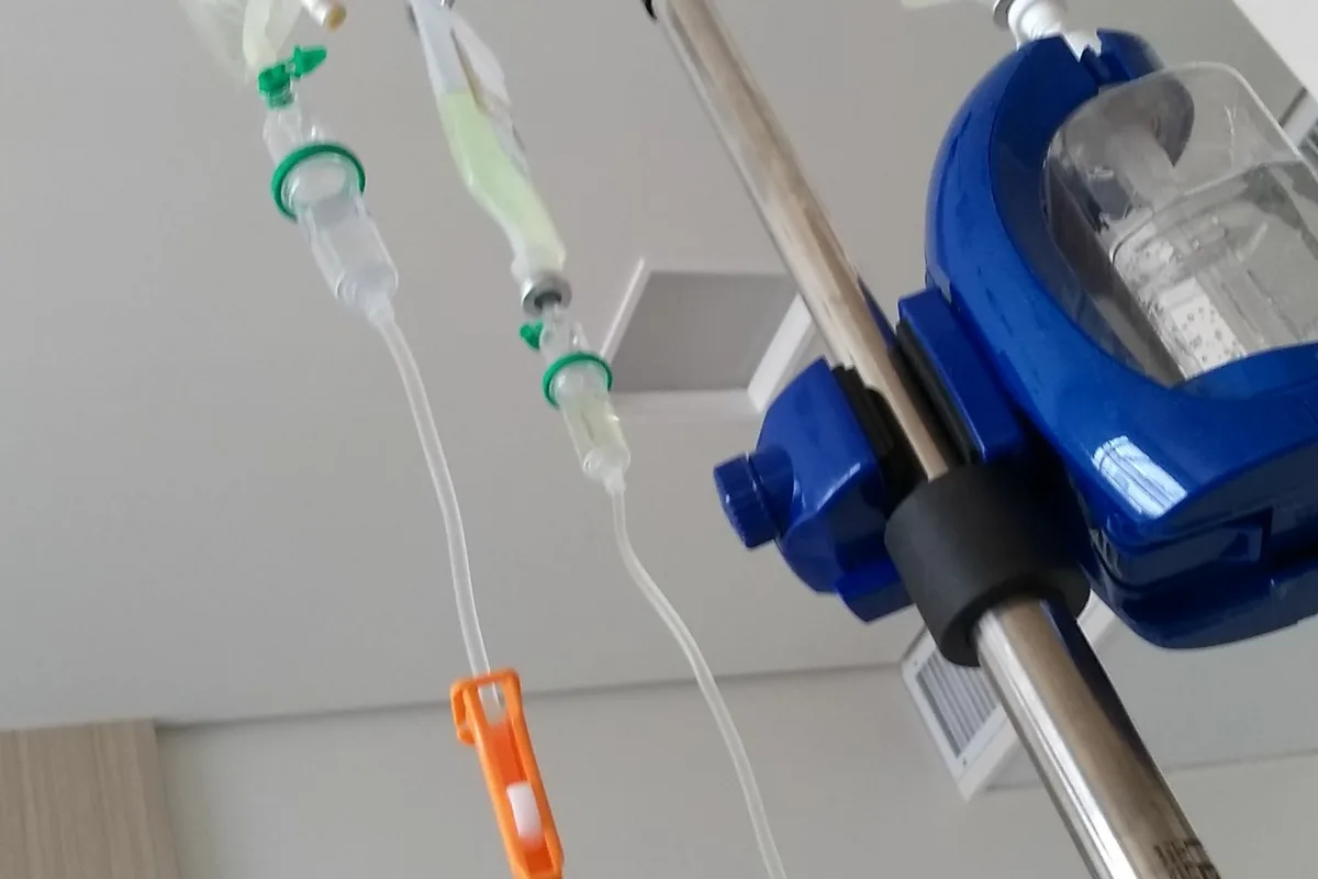 Oficial da Marinha morre após ser levada a hospital na USP